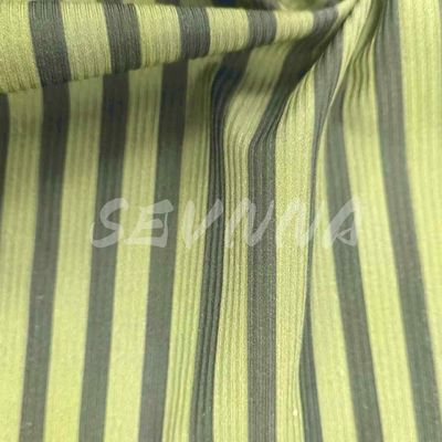 200 گرم پارچه پلی استر بازیافت شده نرم و تنفس پذیر مقاوم در برابر چروک 135 سانتی متر عرض