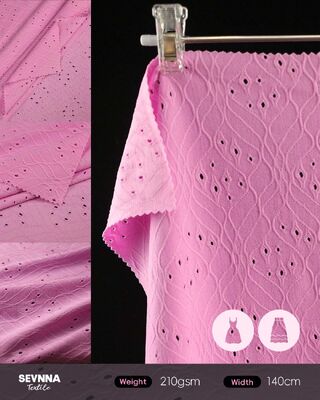 پارچه پلی استر بازیافت شده با توجه به محیط زیست برای مارک های مد پایدار طراحی شده است که بر مسئولیت زیست محیطی تمرکز دارند